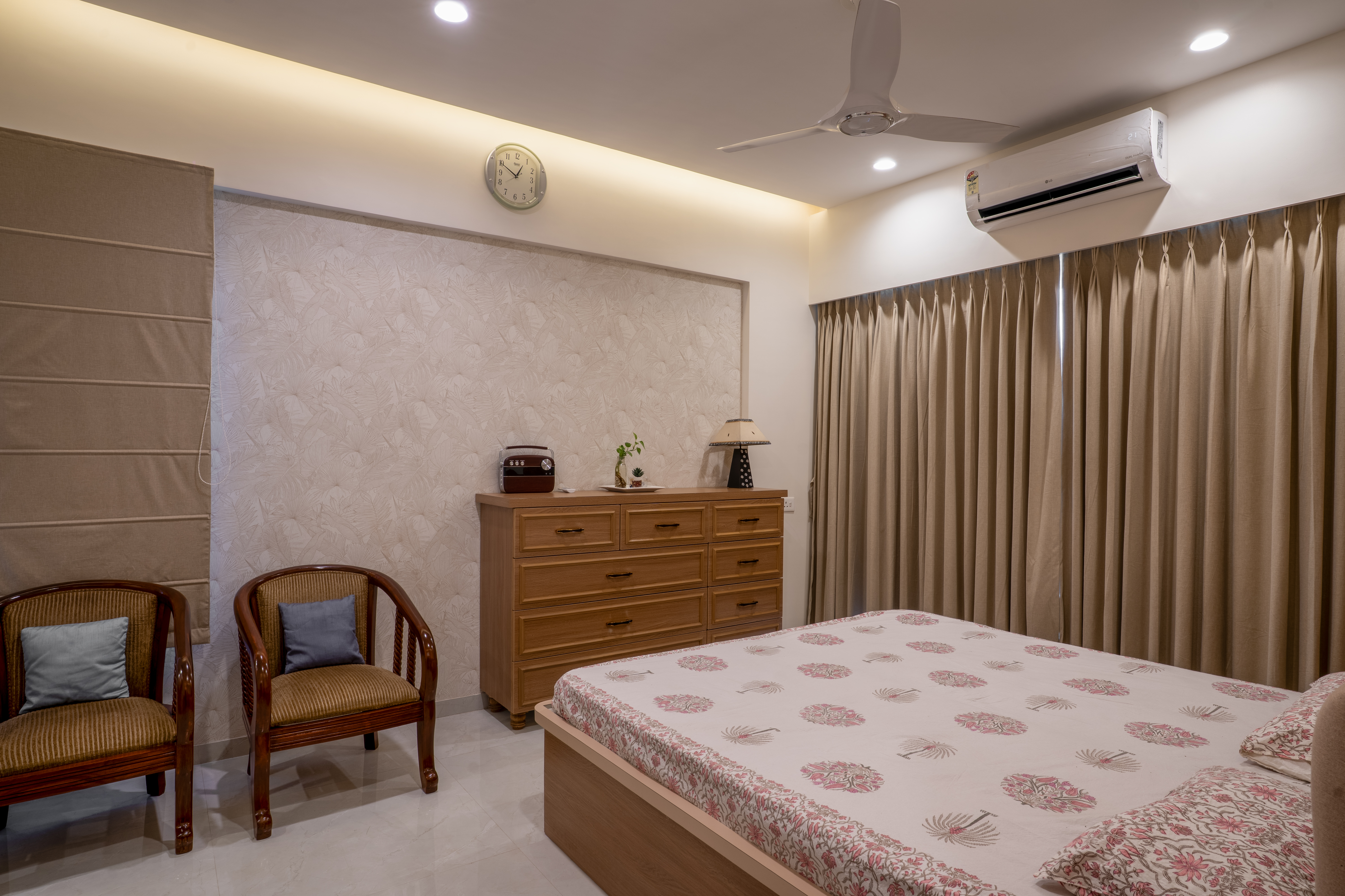 Rahul Singh Residence bedroom 2